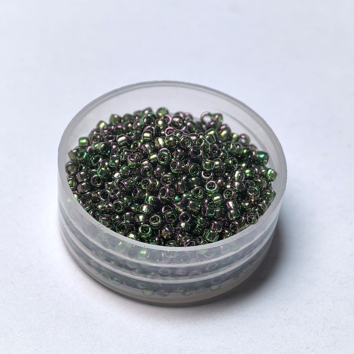 TOHO Round Seed Beads 15/0 #323